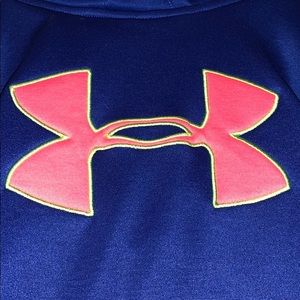 Girls Under Armour Hoddie